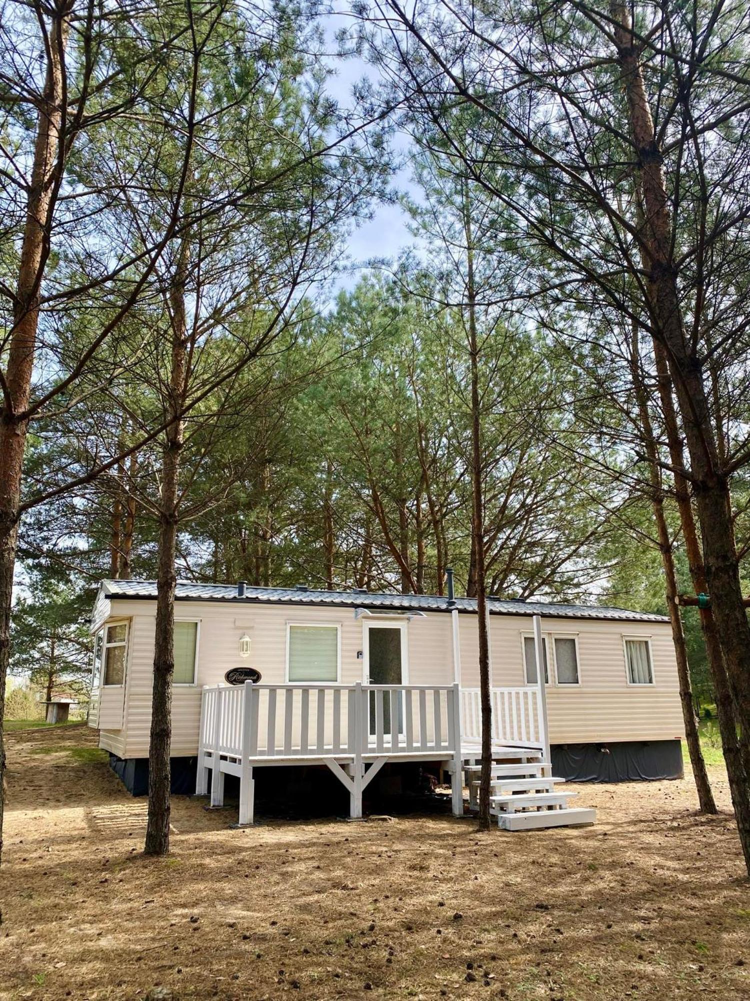 Holenderki Na Zielonych Wzgorzach, Lowyn Exterior foto